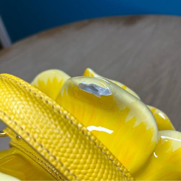 Dolce & Gabbana Yellow Rose Dolce Box Bag in Painted Resin Crossbody damaged - Picture 11 of 12